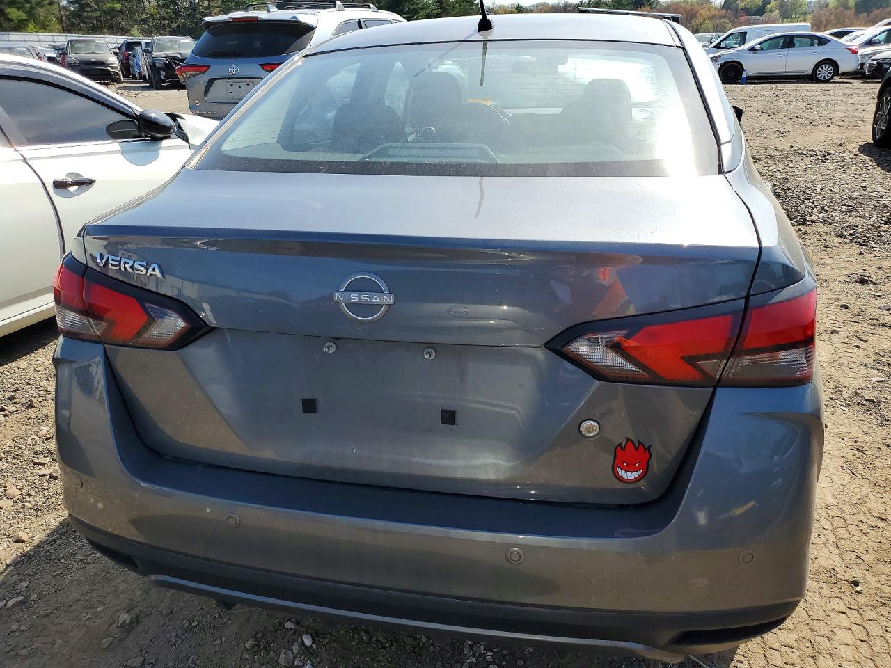 Nissan Versa S
