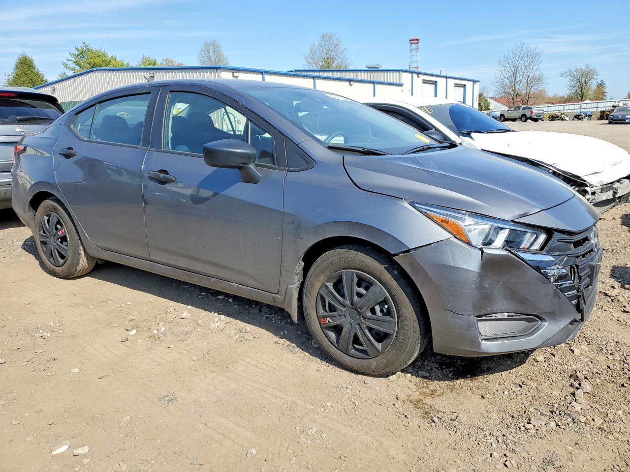 Nissan Versa S