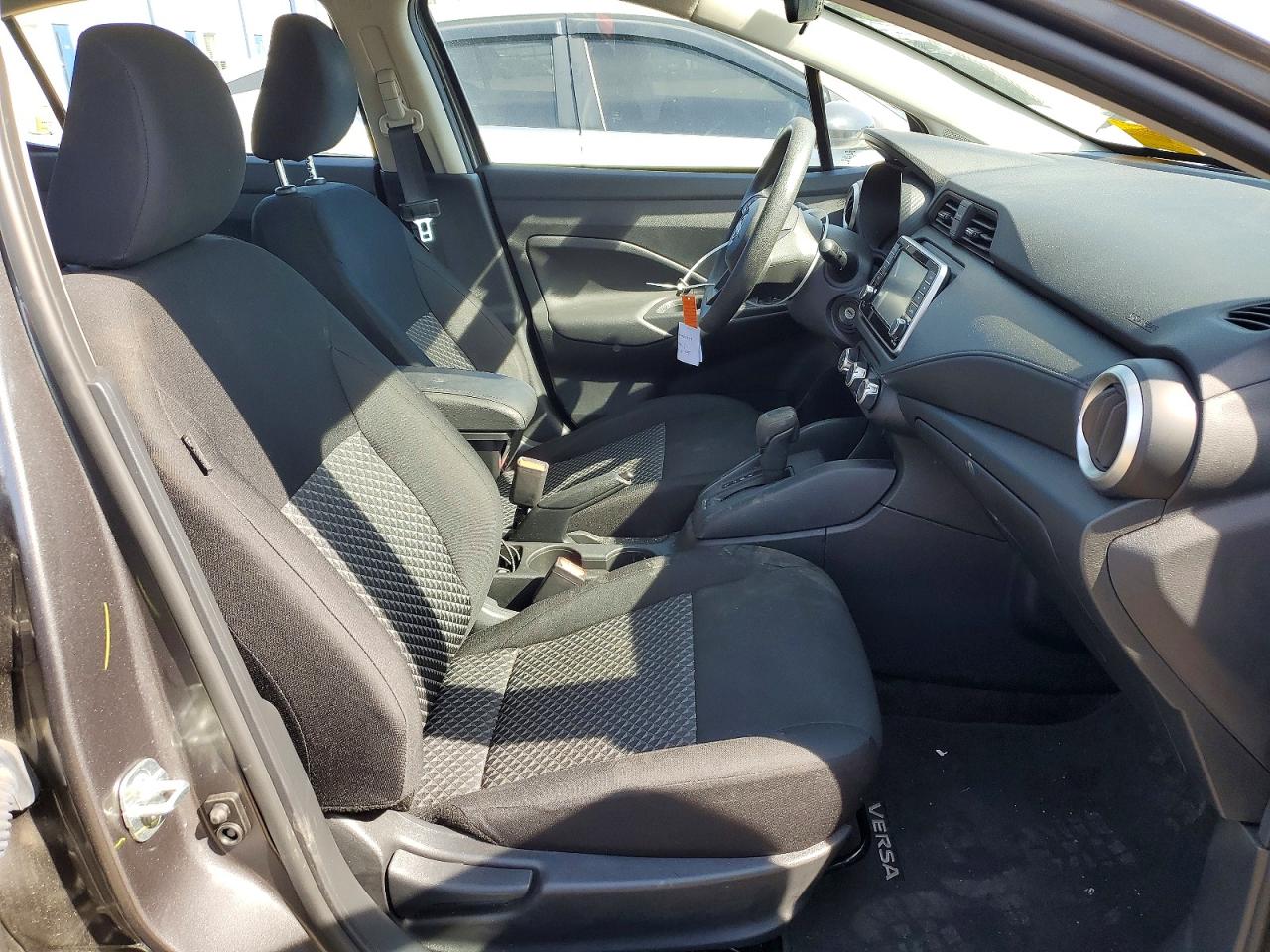 Nissan Versa S