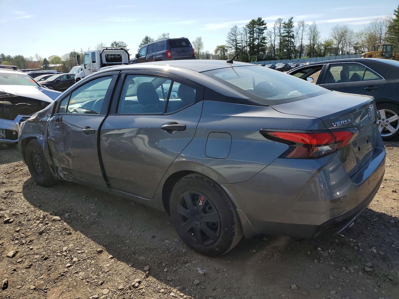Nissan Versa S