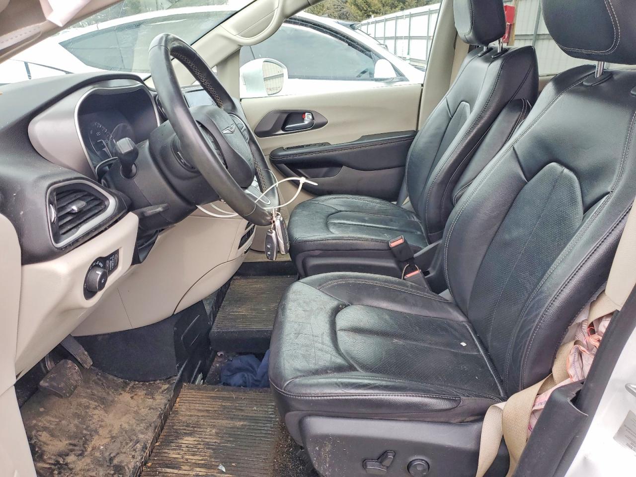 Chrysler Pacifica Touring L