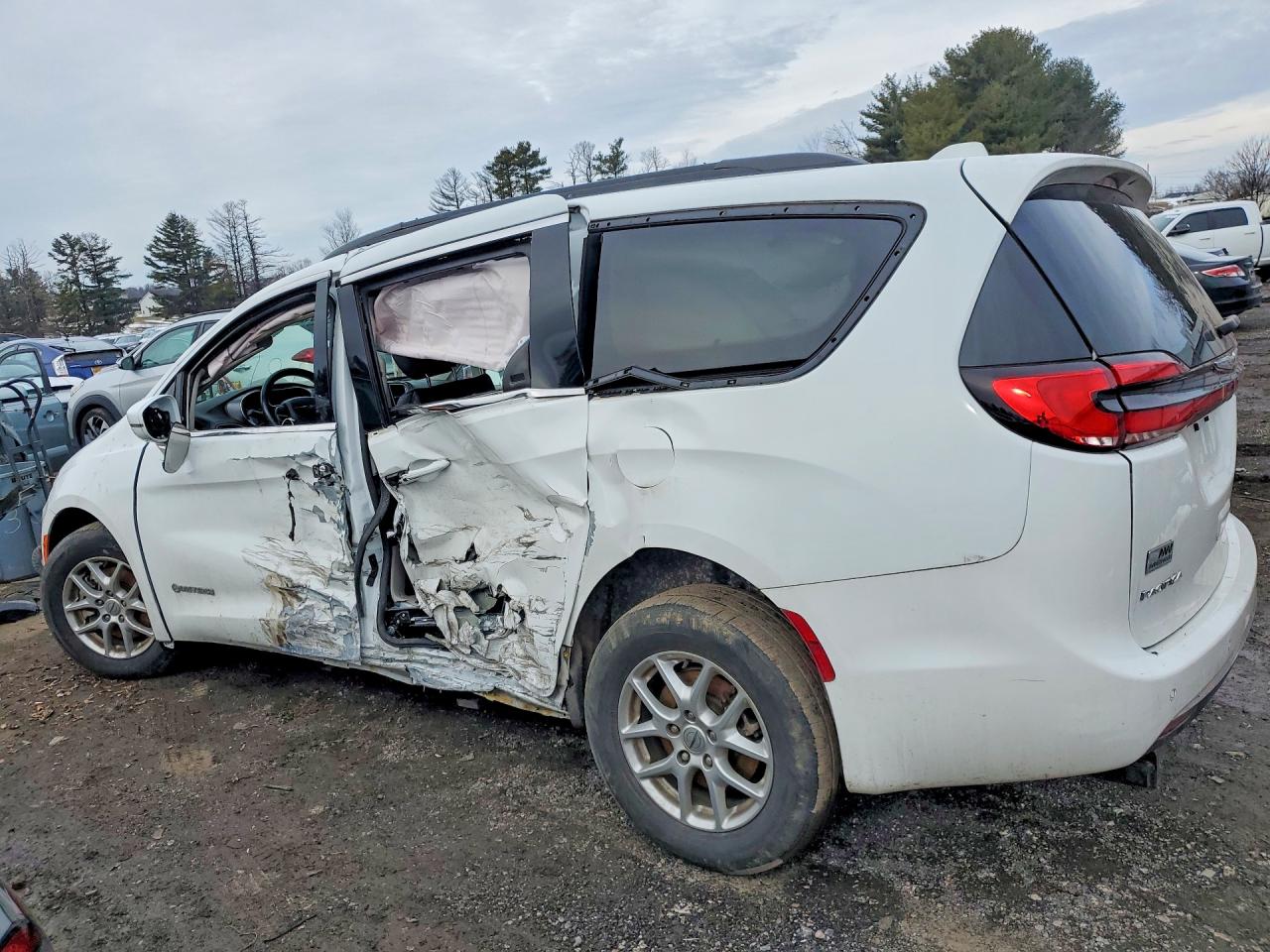 Chrysler Pacifica Touring L