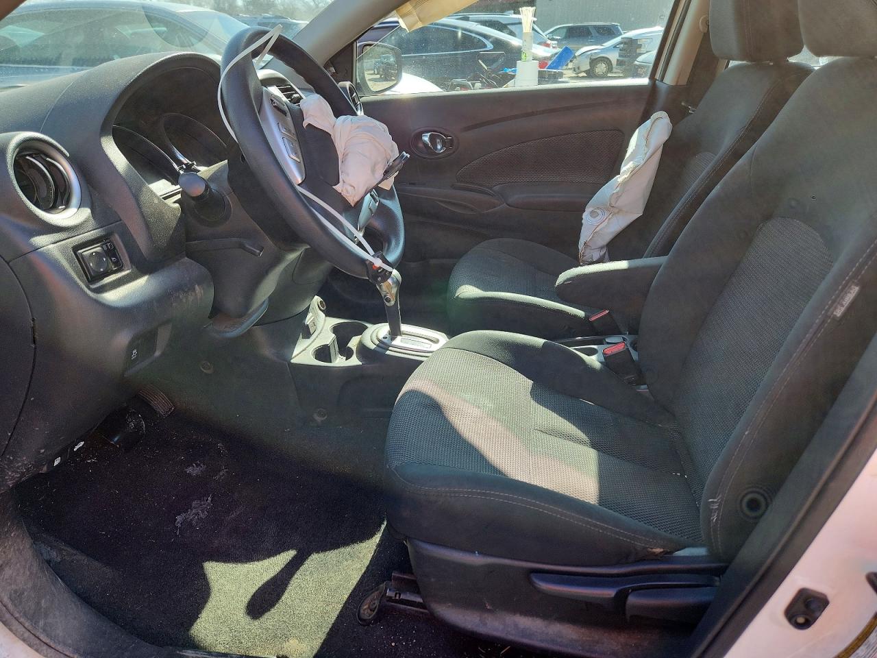 Nissan Versa Sv