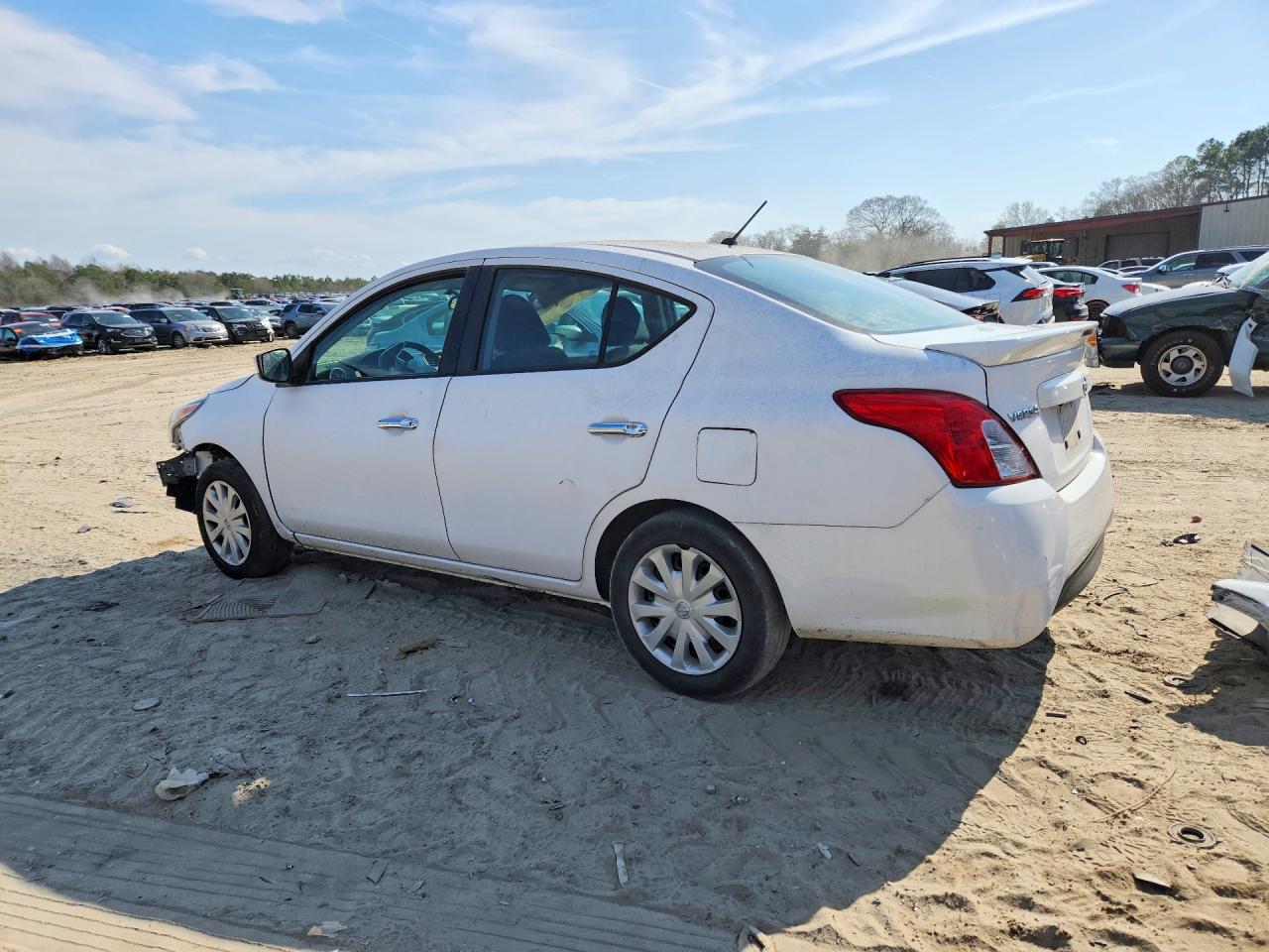 Nissan Versa Sv