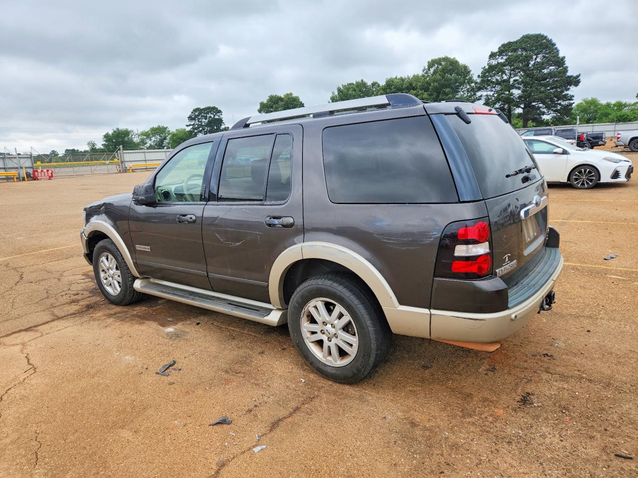 Ford Explorer Eddie Bauer