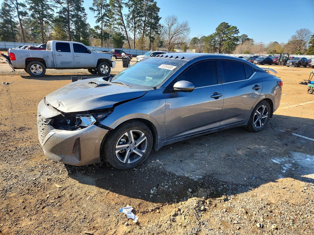 Salvage Nissan Sentra Image