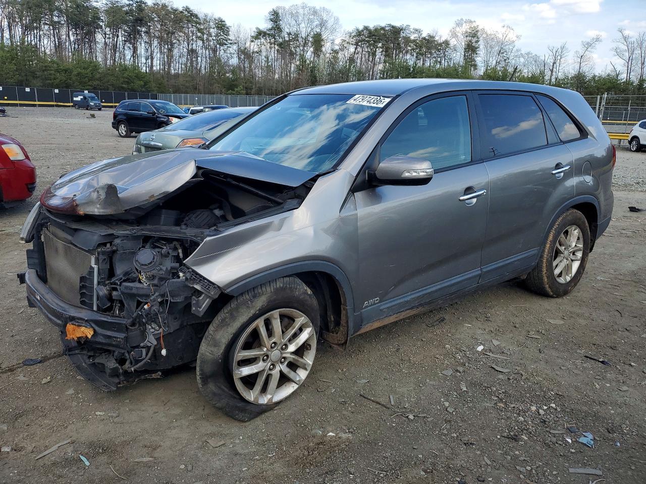 Salvage Kia Sorento Image