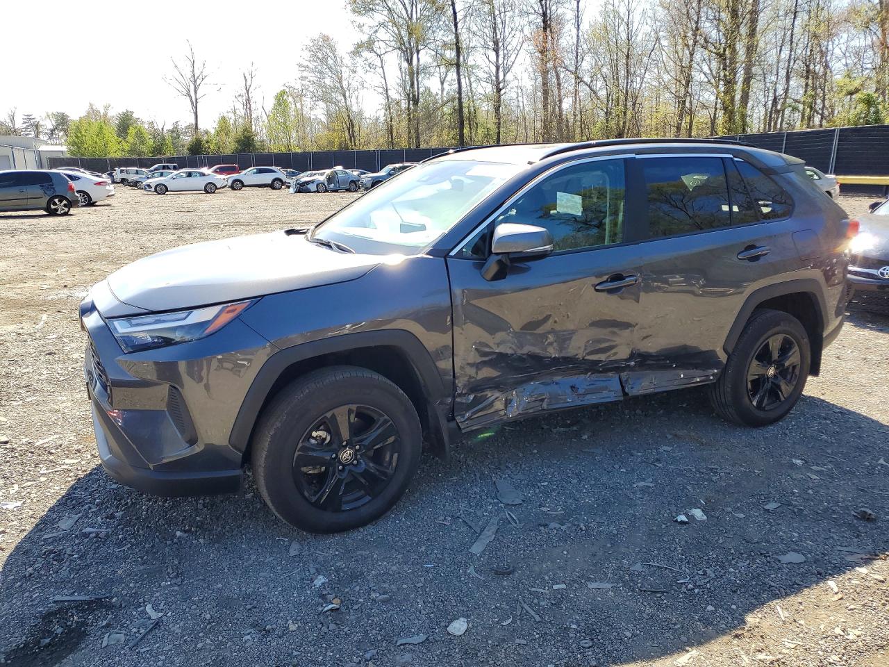 Salvage Toyota RAV4 Image