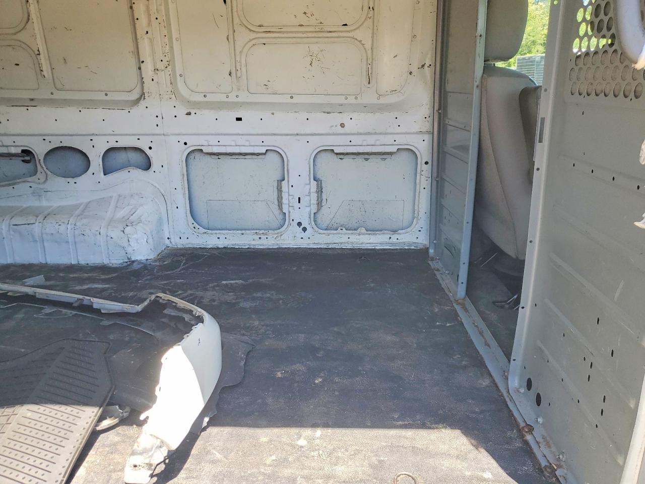 Nissan Nv 1500 S