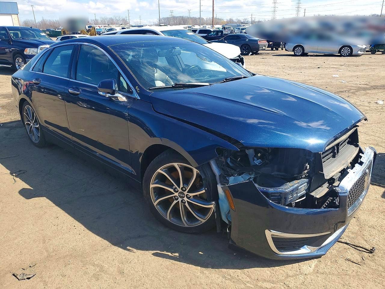 Lincoln MKZ Reserve