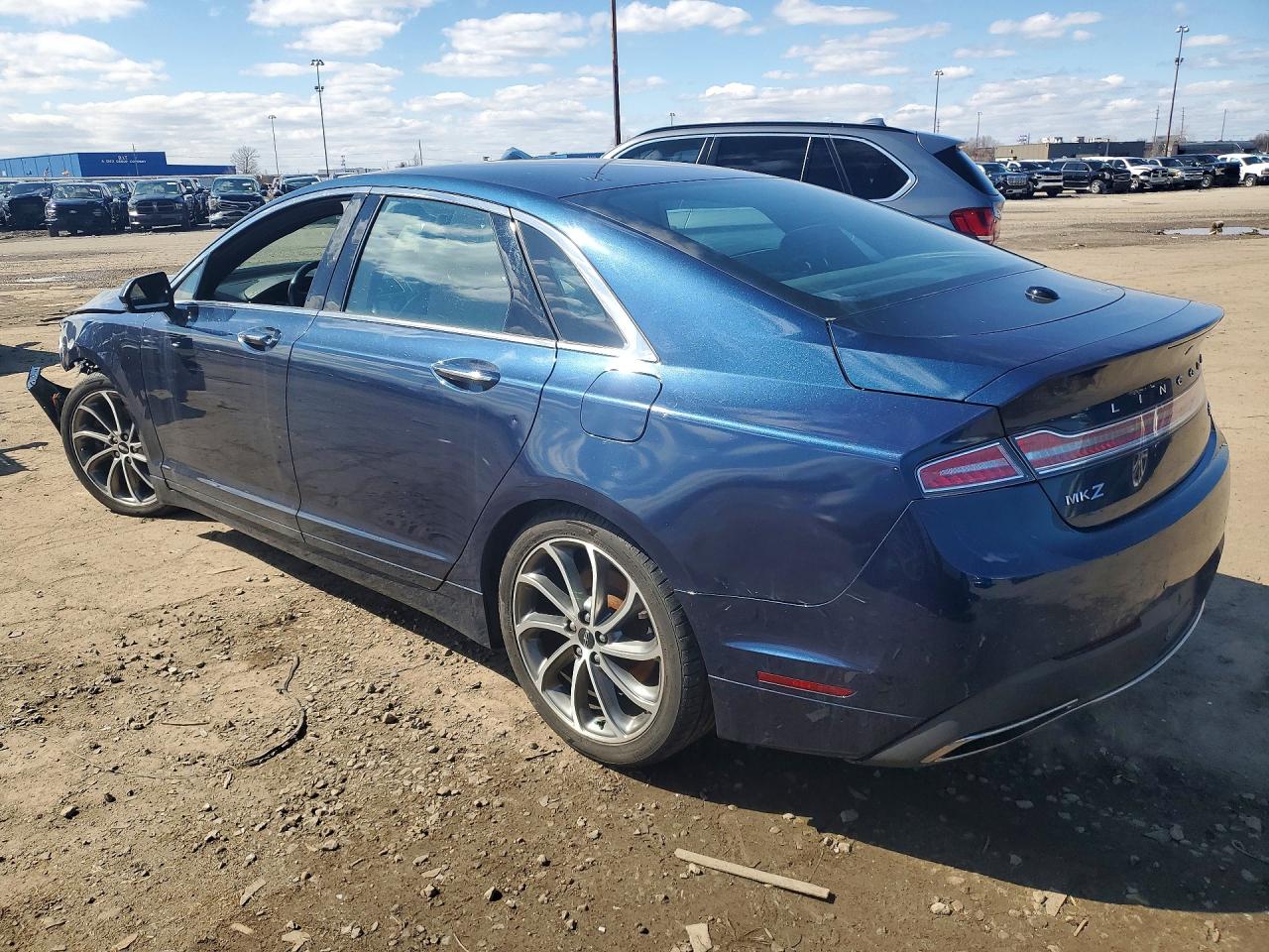 Lincoln MKZ Reserve