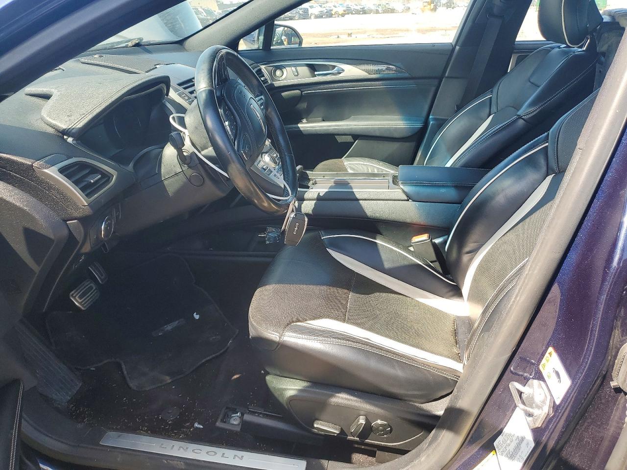 Lincoln MKZ Reserve
