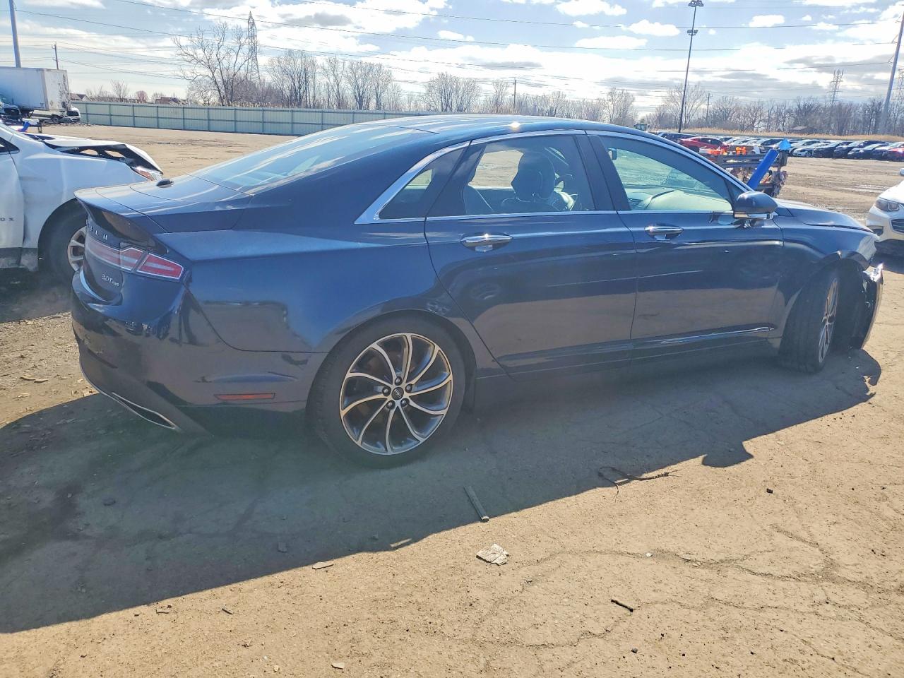 Lincoln MKZ Reserve