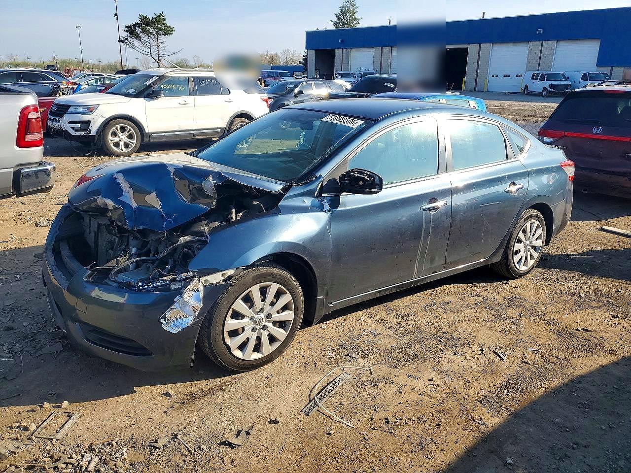 Salvage Nissan Sentra Image