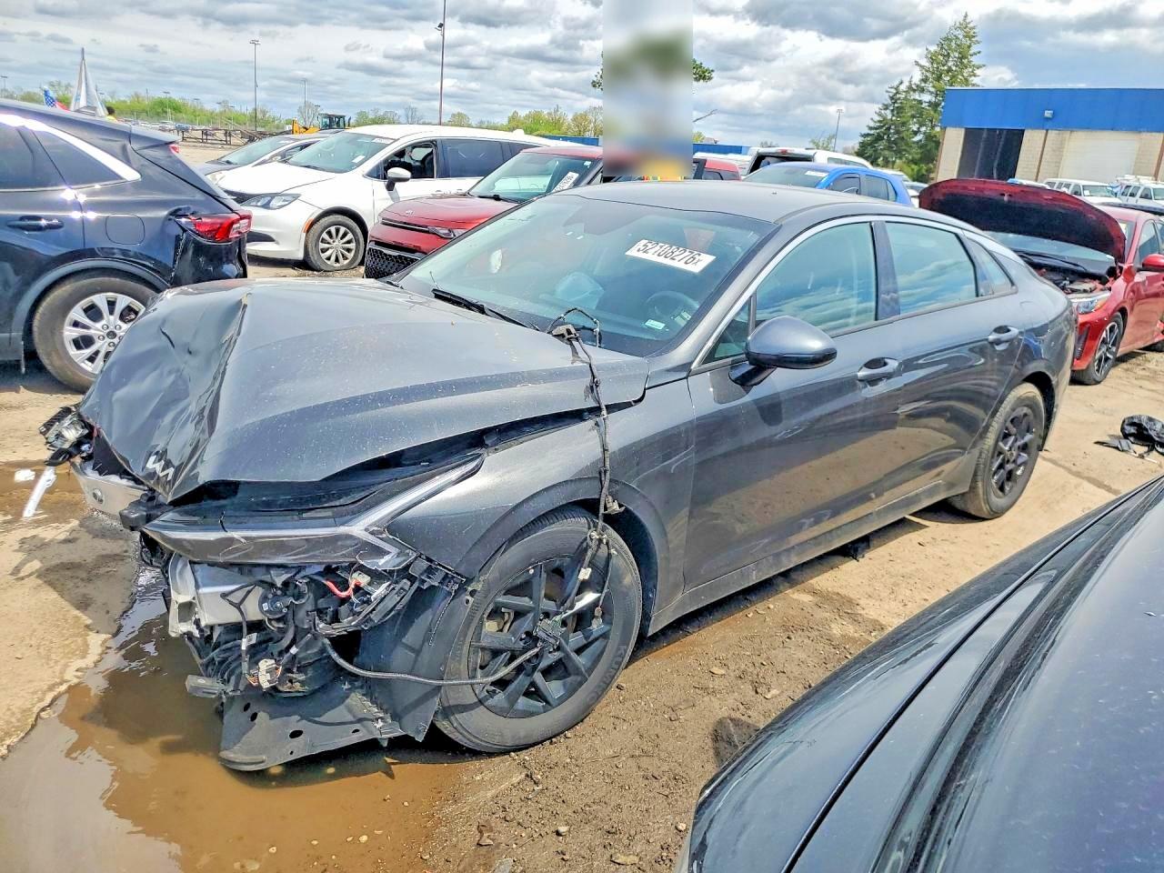 Salvage Kia K5 Image