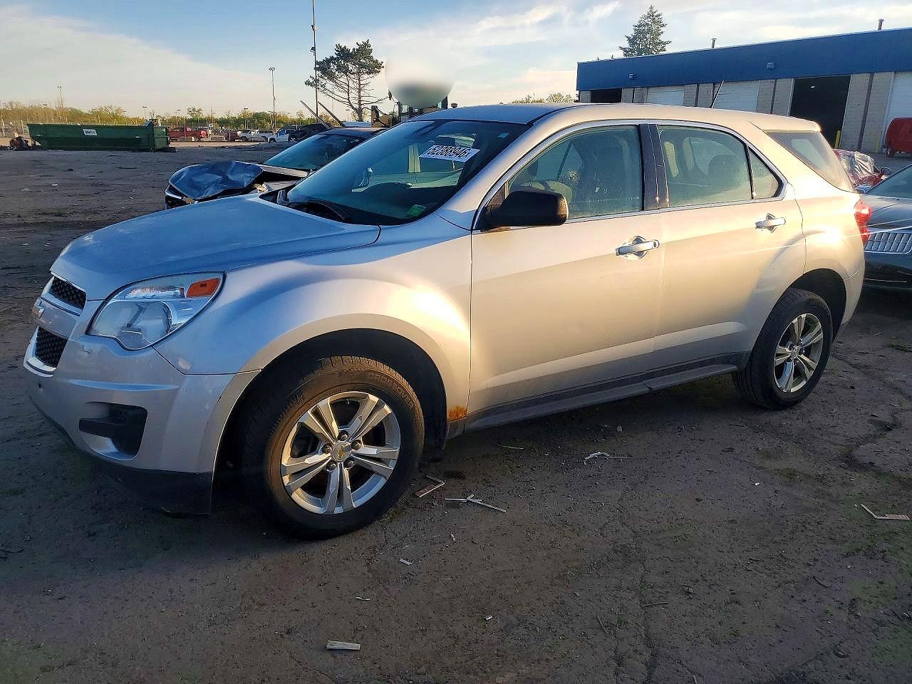 Salvage Chevrolet Equinox Image