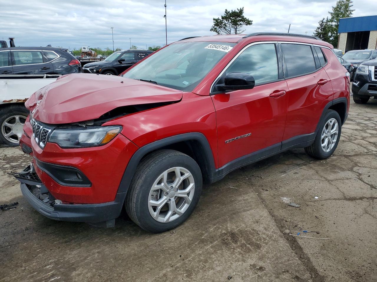 Salvage Jeep Compass Image