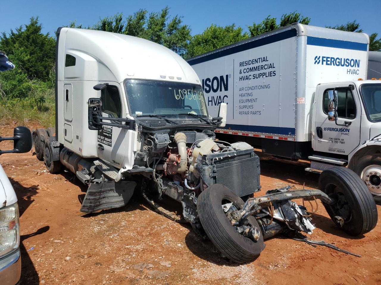 Salvage Kenworth Construction Image