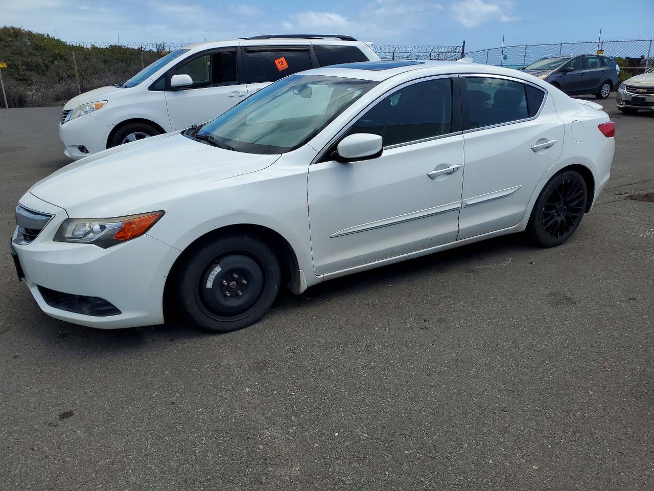 Salvage Acura ILX Image