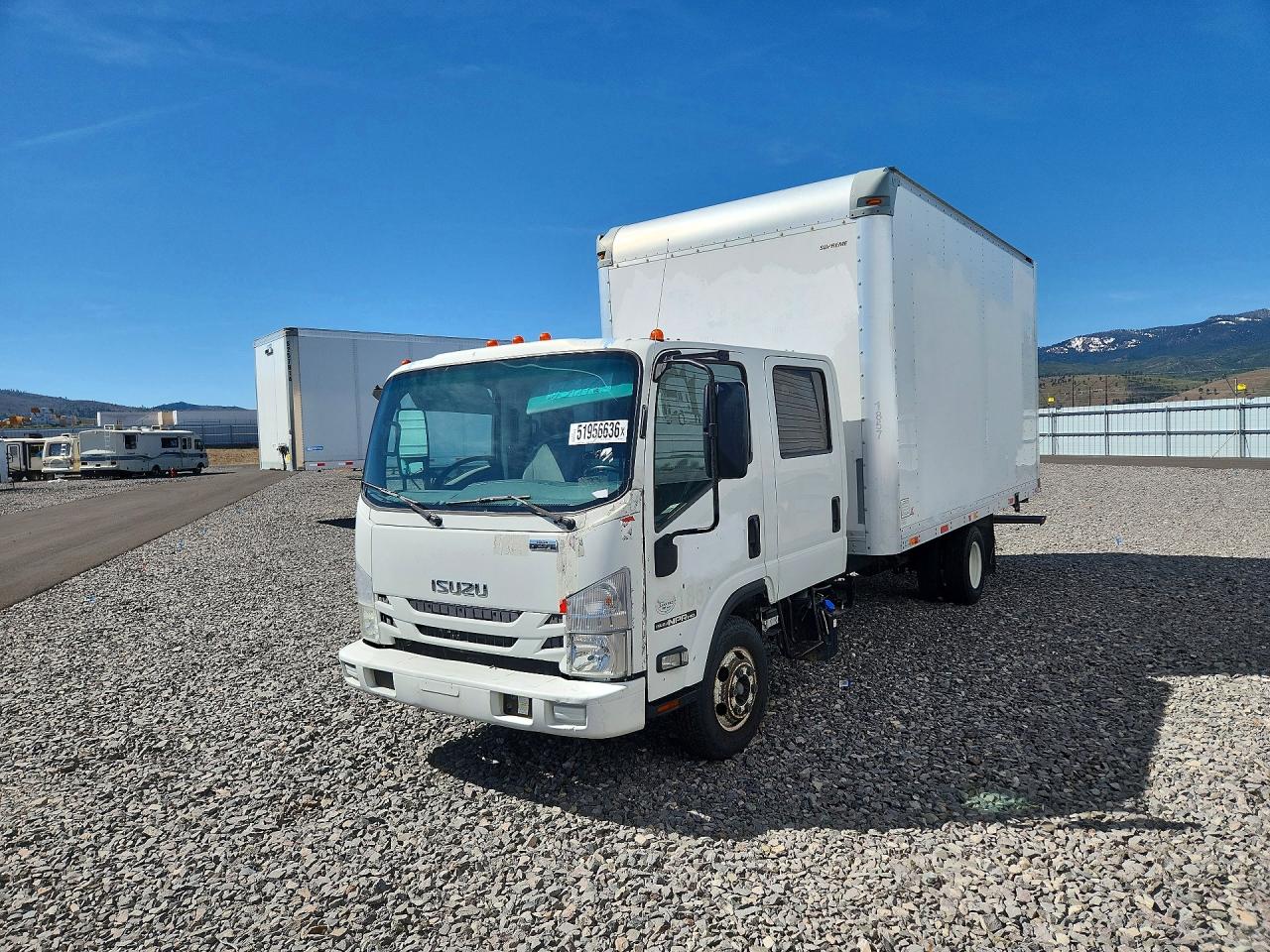 Salvage Isuzu Npr Image