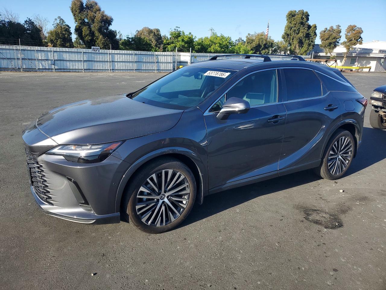 Salvage Lexus RX Image
