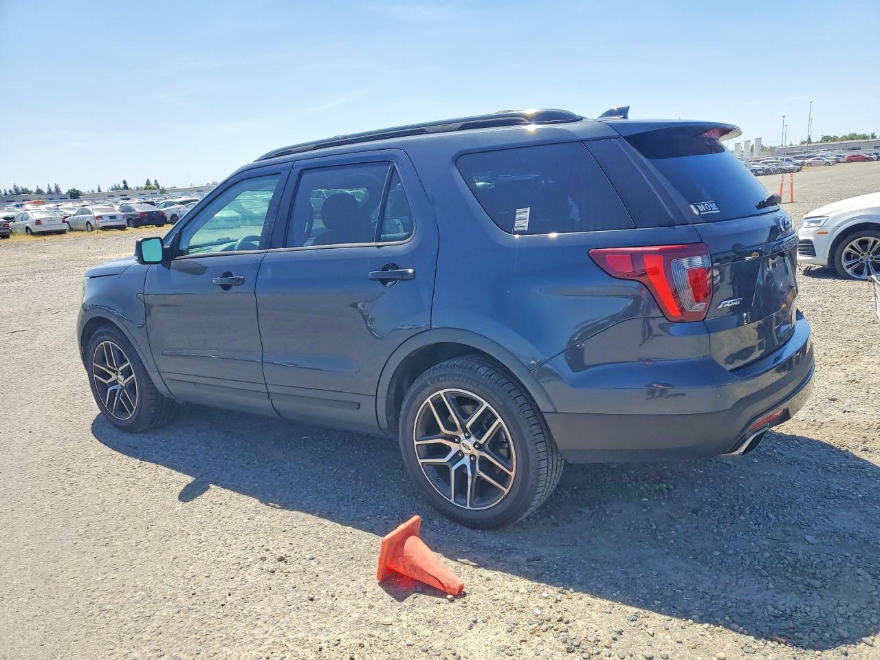Ford Explorer Sport