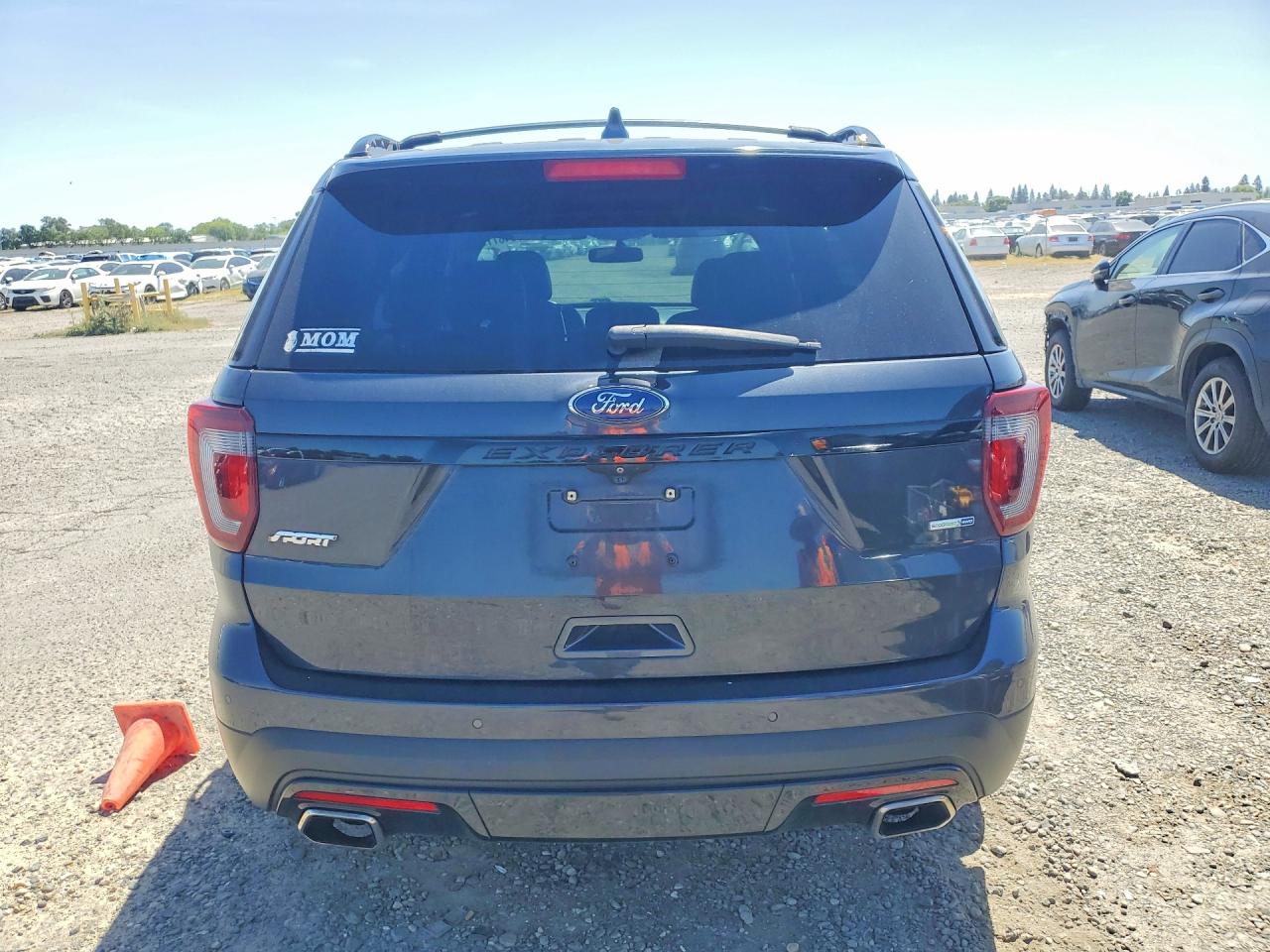 Ford Explorer Sport