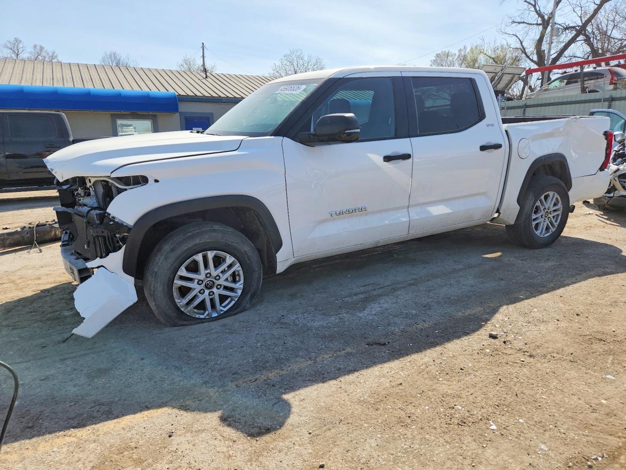 Salvage Toyota Tundra Image