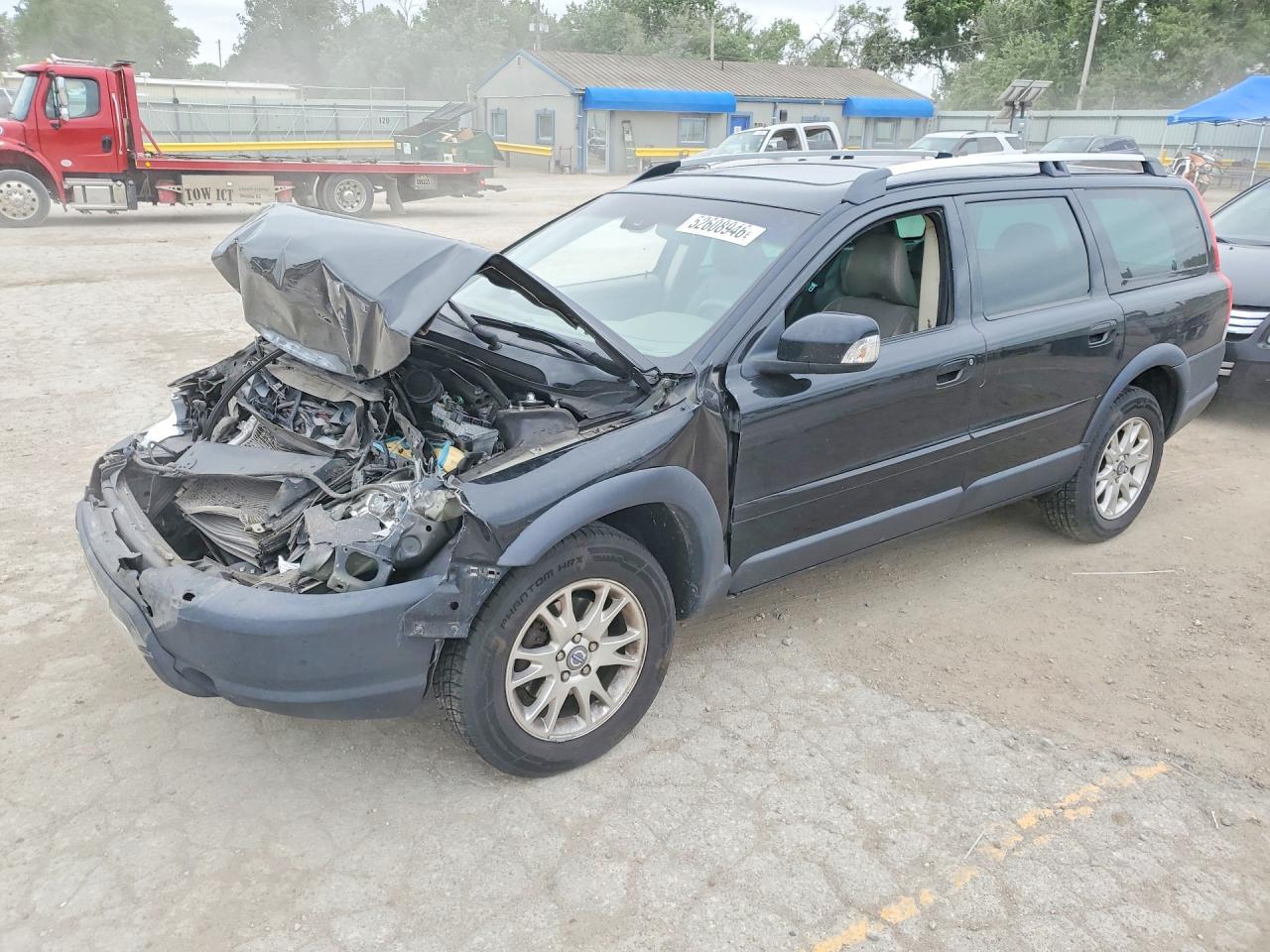 Salvage Volvo XC70 Image
