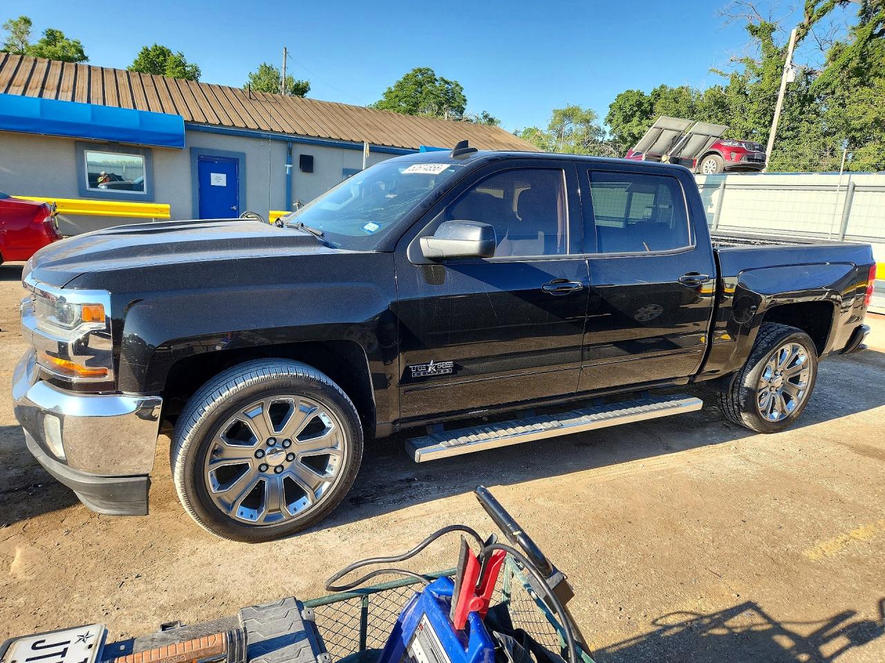 Salvage Chevrolet Silverado Image