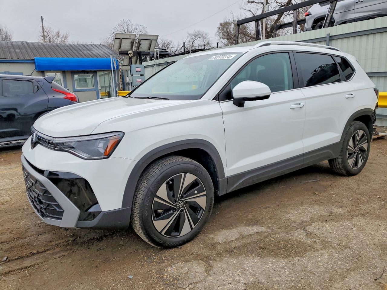 Salvage Volkswagen Taos Image