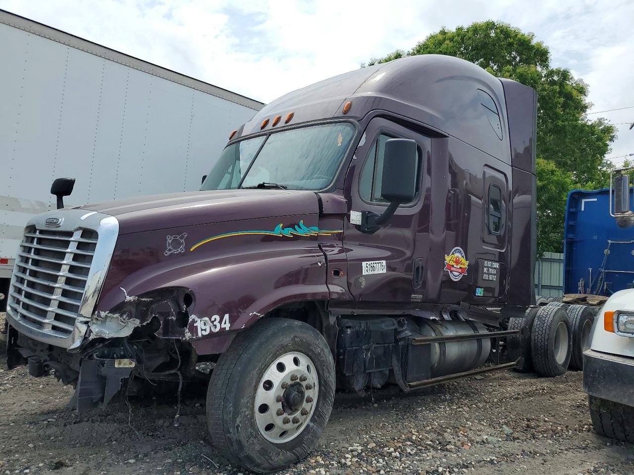 Freigliner Cascadia 125