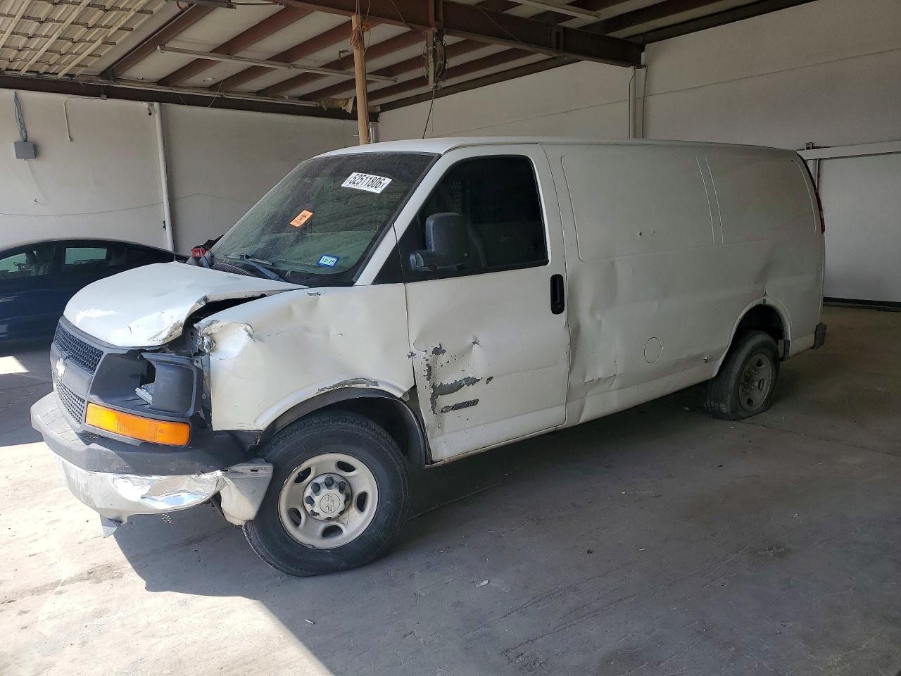 Salvage Chevrolet Express Image