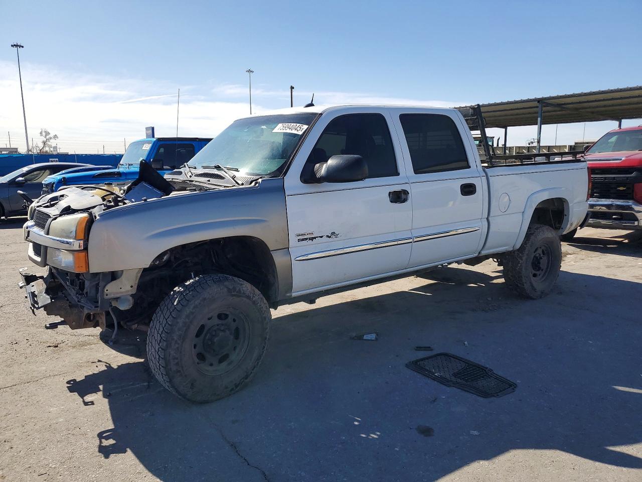 Salvage GMC Sierra Image