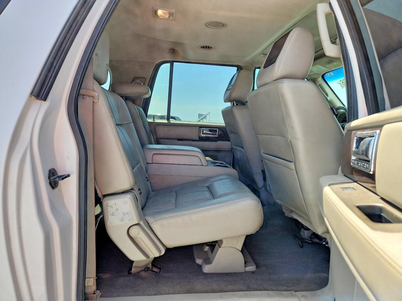 Lincoln Navigator L