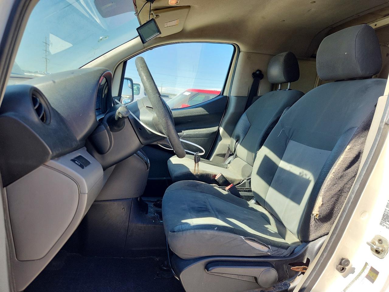 Nissan Nv S