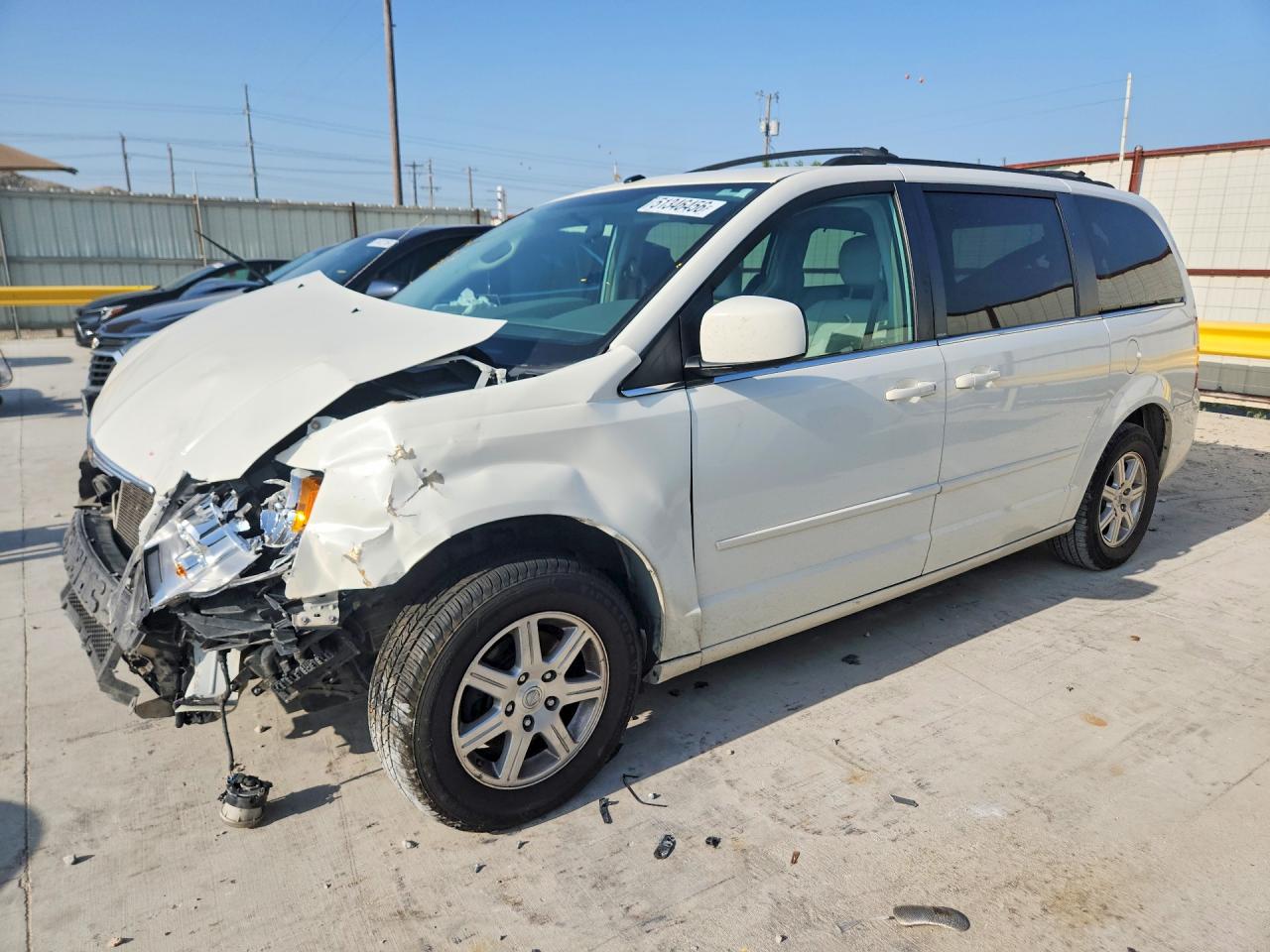 Salvage Chrysler Minivan Image