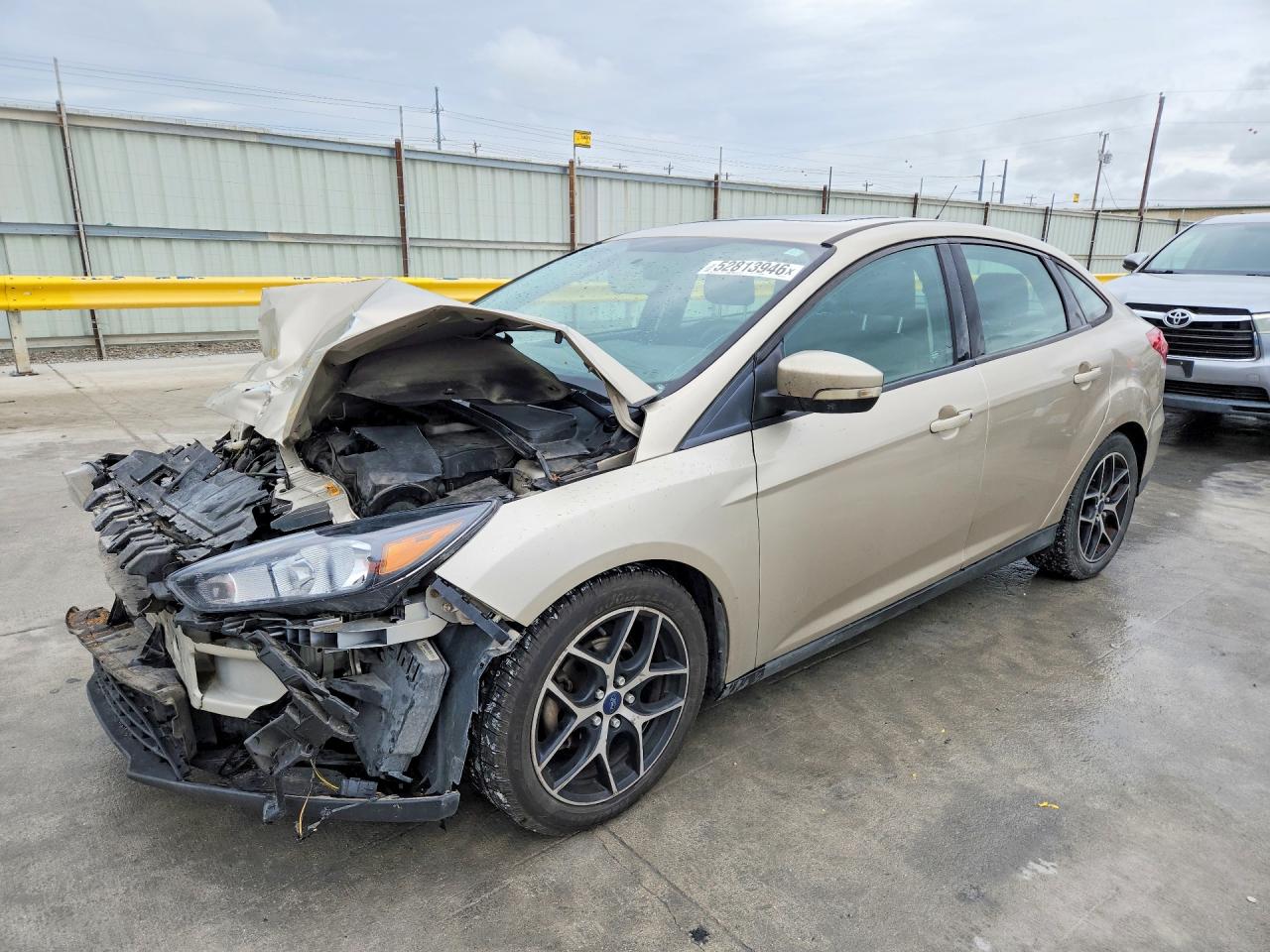 Salvage Ford Focus Image