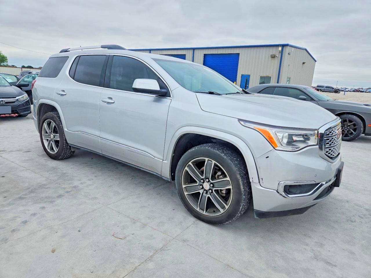 GMC Acadia Denali