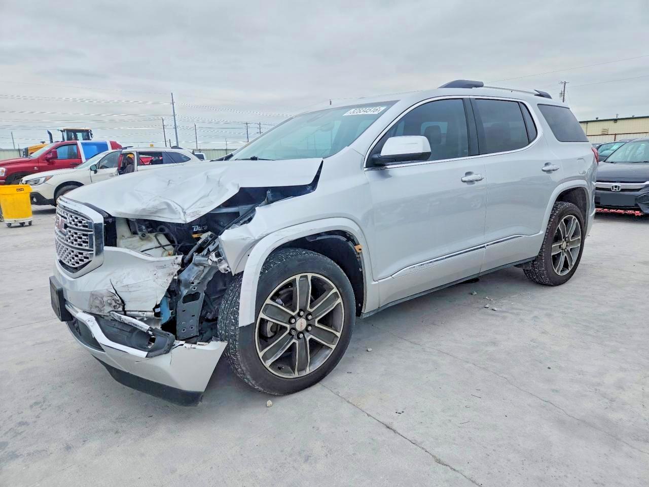 Salvage GMC Acadia Image