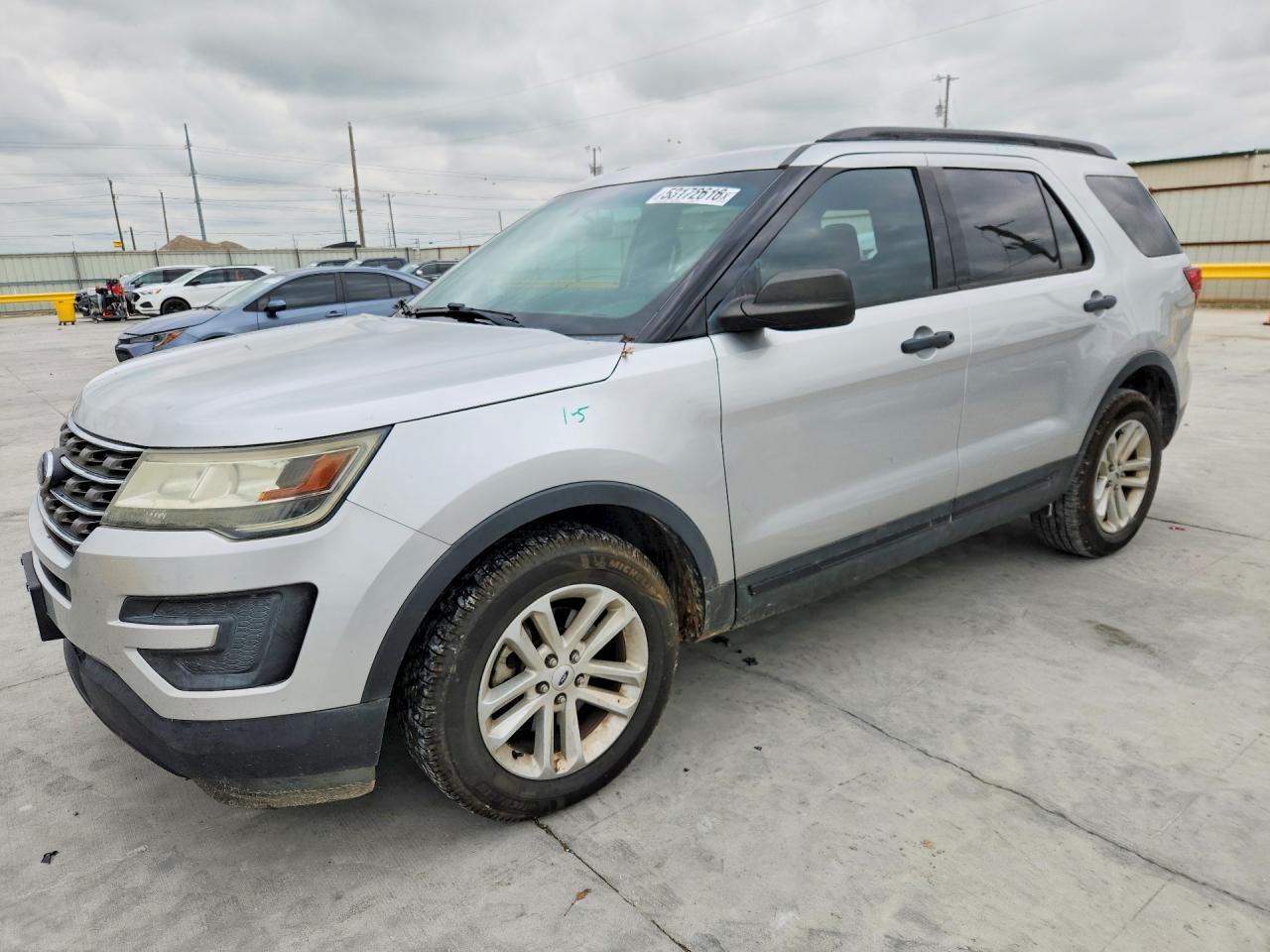 Salvage Ford Explorer Image