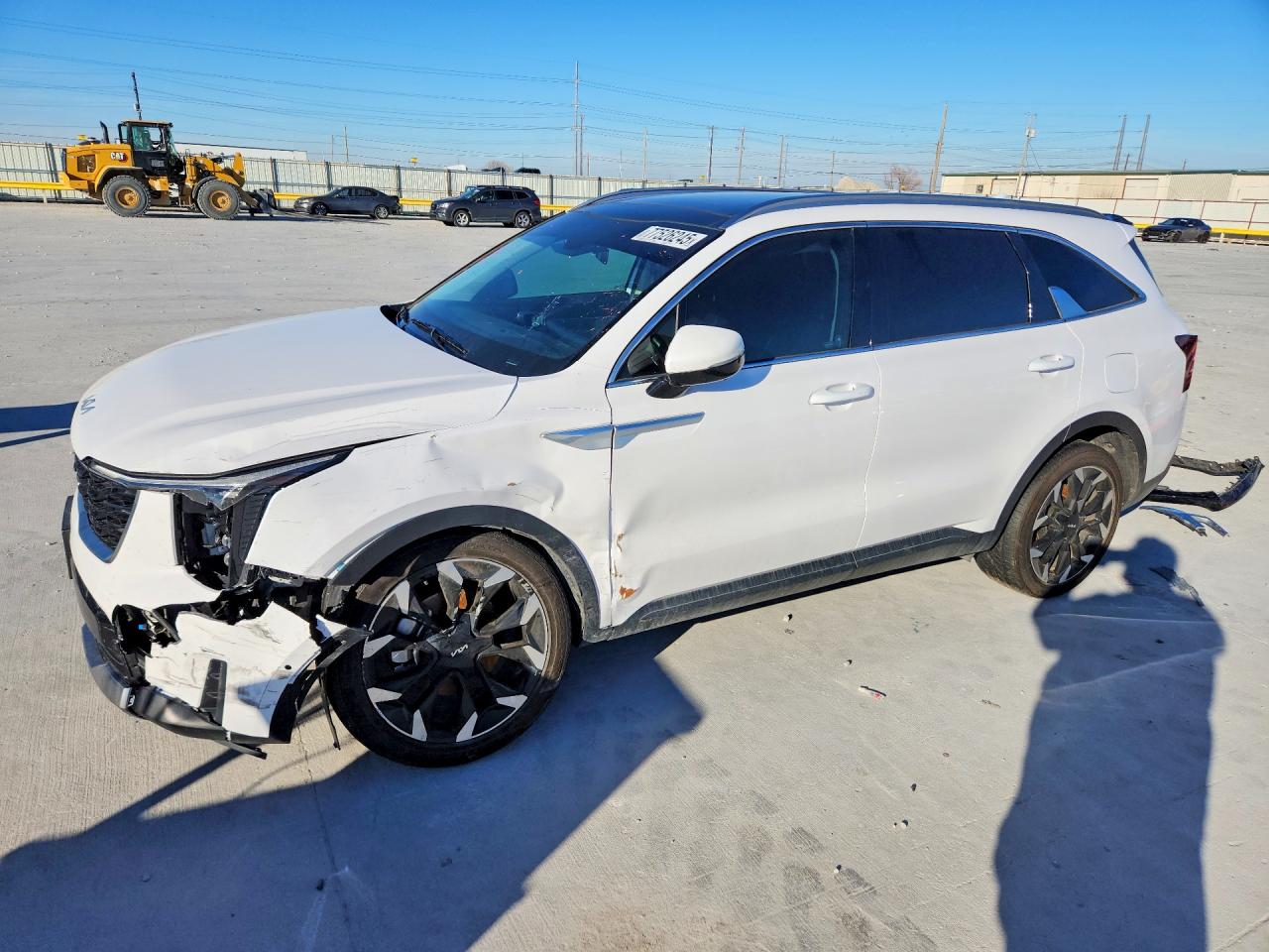 Salvage Kia Sorento Image