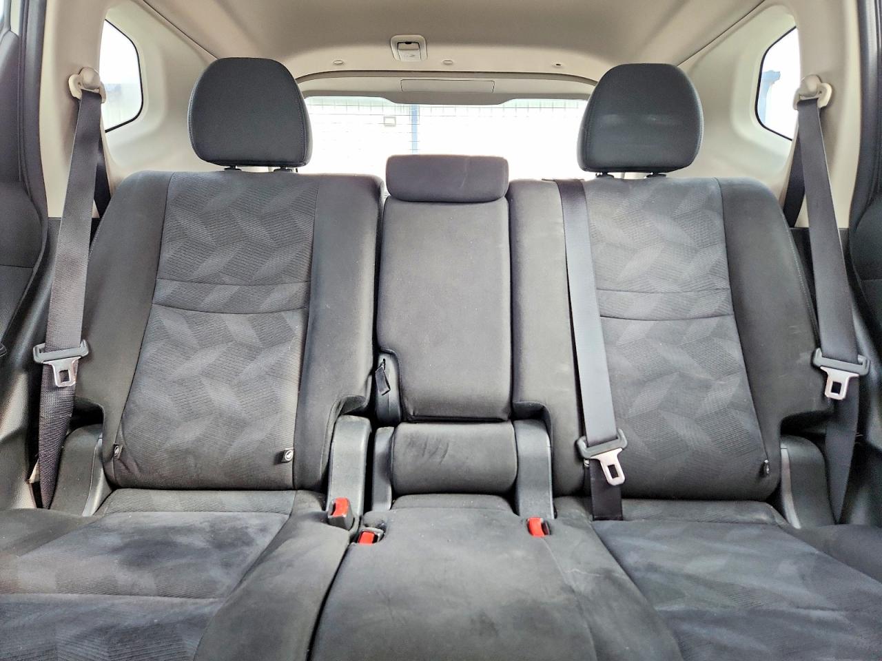 Nissan Rogue S
