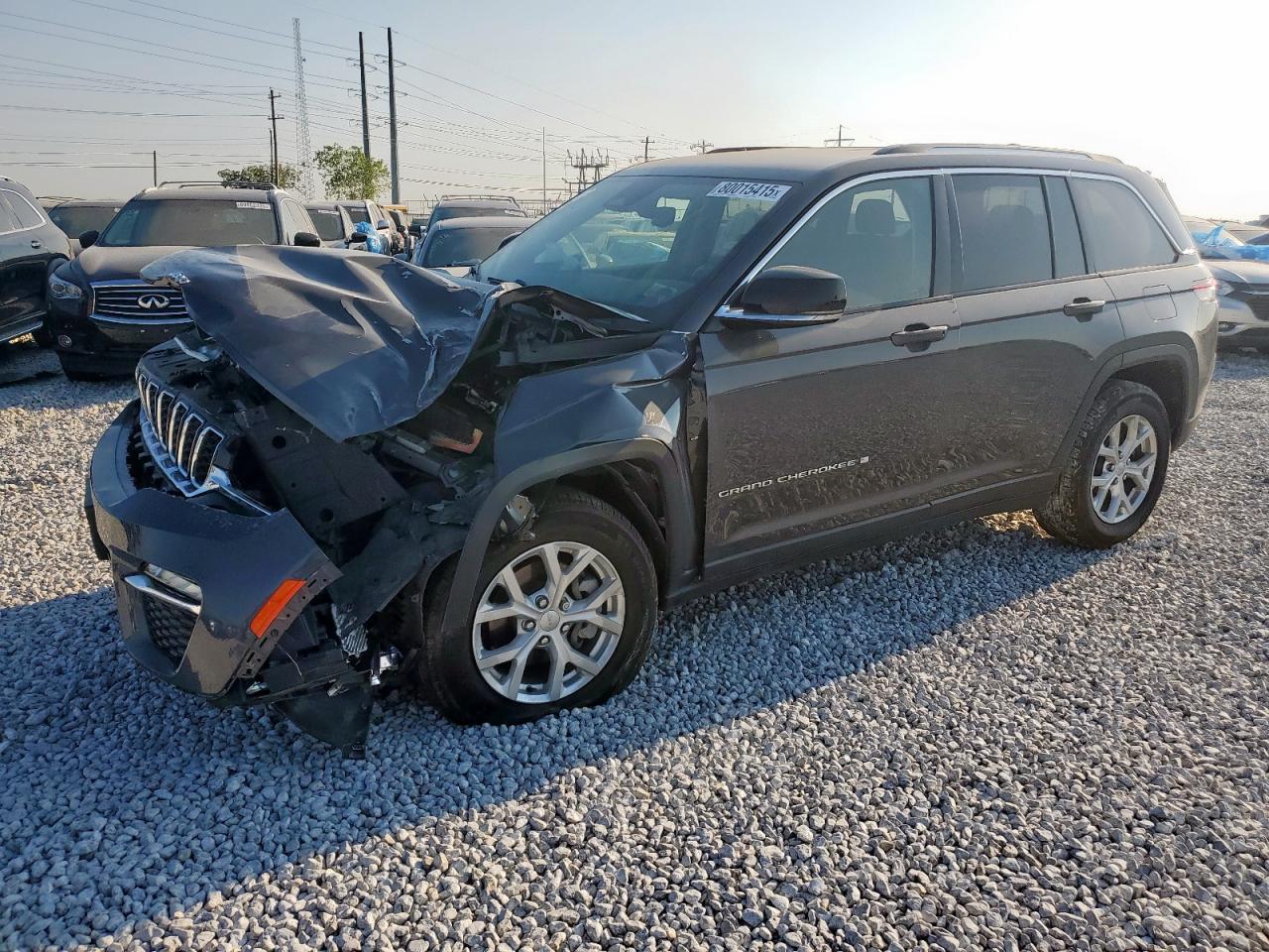 Salvage Jeep Grand Cherokee Image
