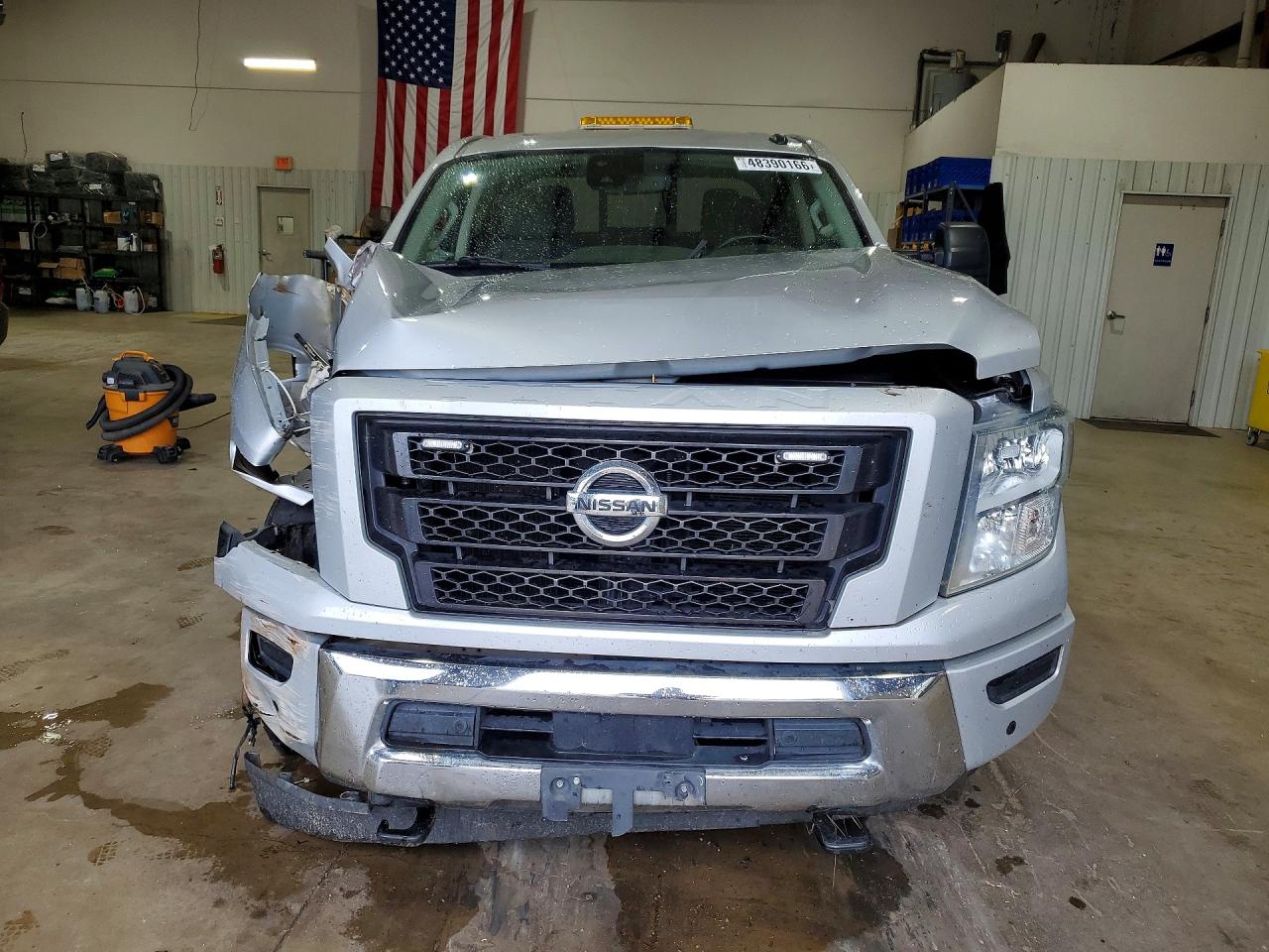 Nissan Titan Sv