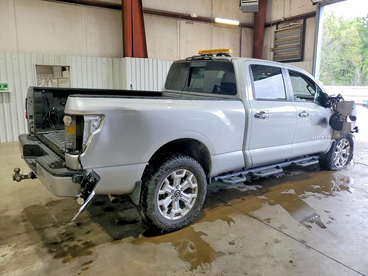 Nissan Titan Sv