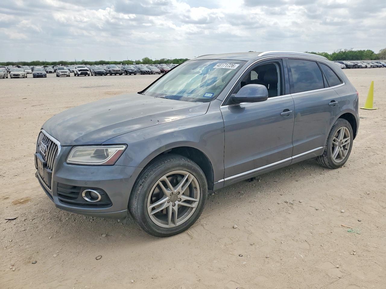 Salvage Audi Q5 Image