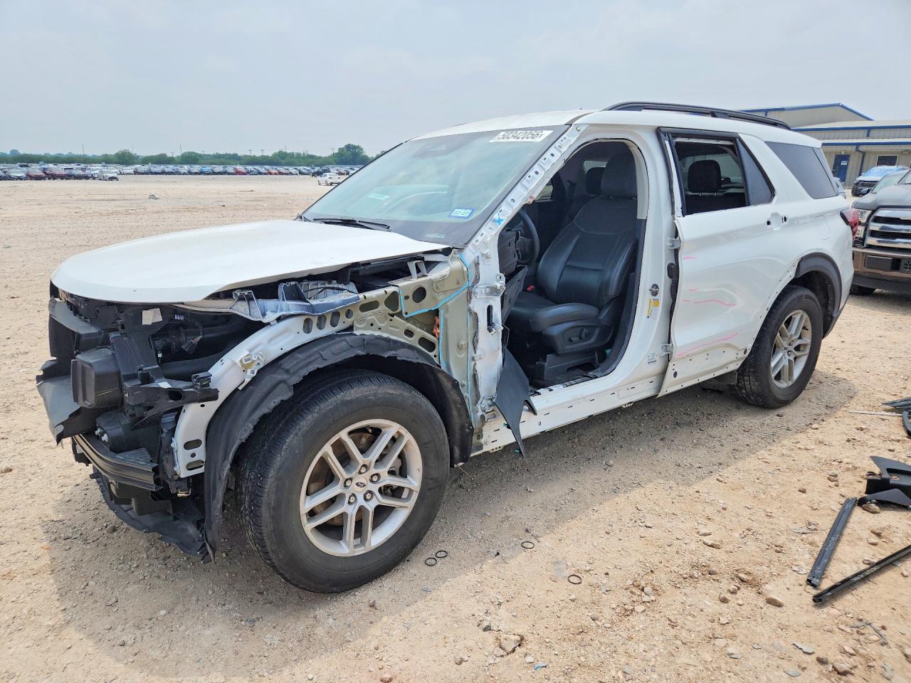 Salvage Ford Explorer Image