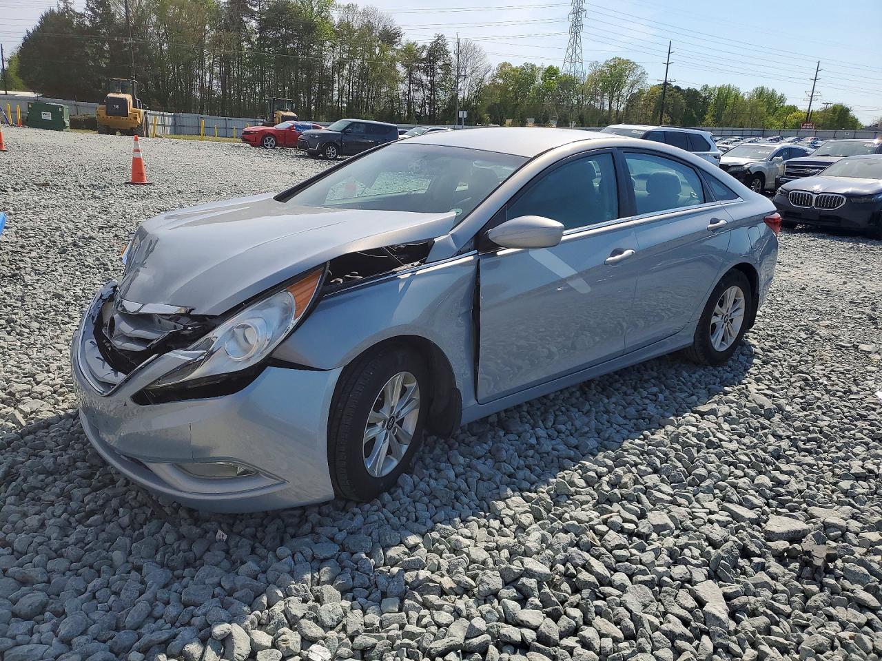 Salvage Hyundai SONATA Image