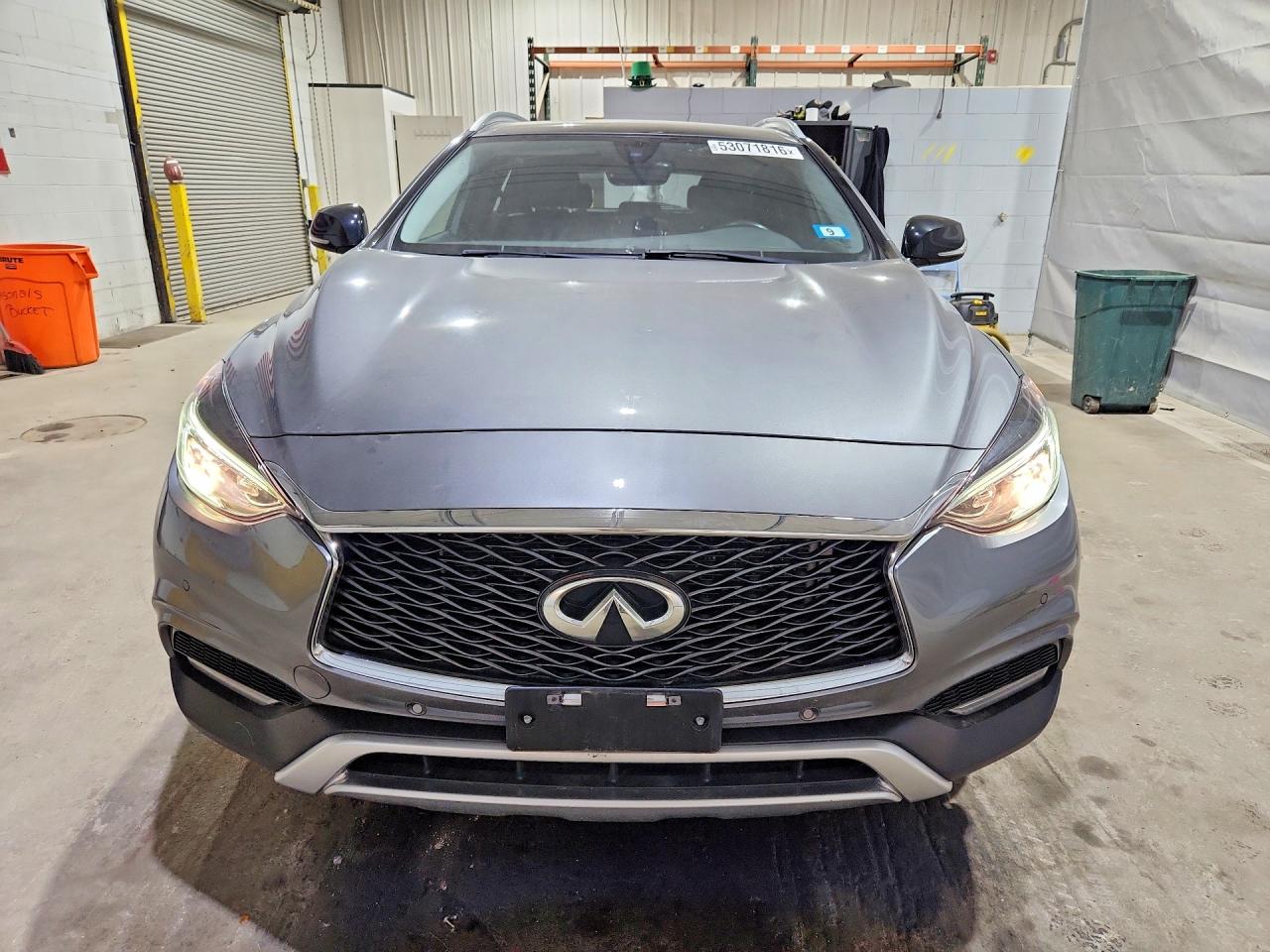 INFINITI Qx Premium